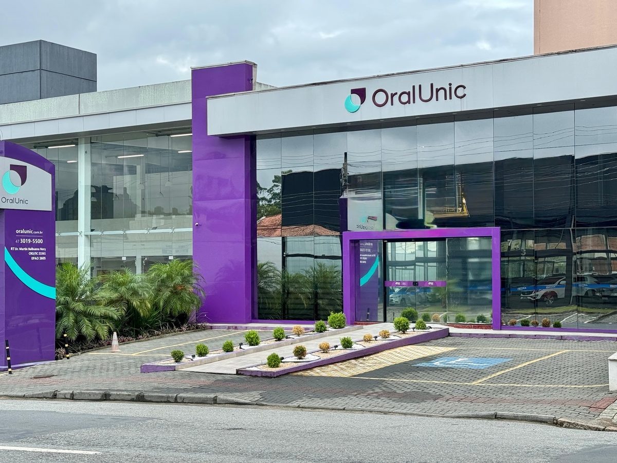 Fachada da Oral Unic Indaial na Rua Maria Simão, no Centro de Indaial/SC